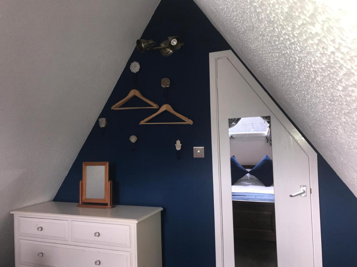 Foxes Sea Side Retreat Deluxe Chalet Is A Lovely Holiday Home Tucked Away On The Kent Coast Kingsdown  Exterior photo